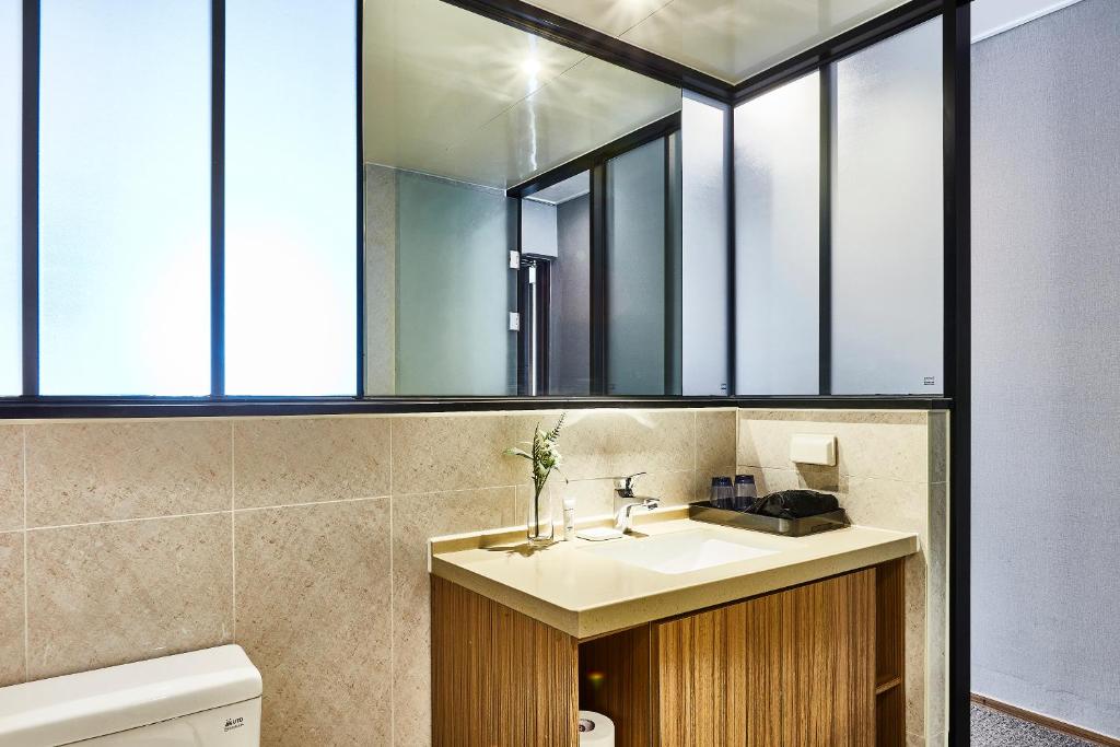 Koupelna v ubytování The Interra Hotel Pyeongtaek