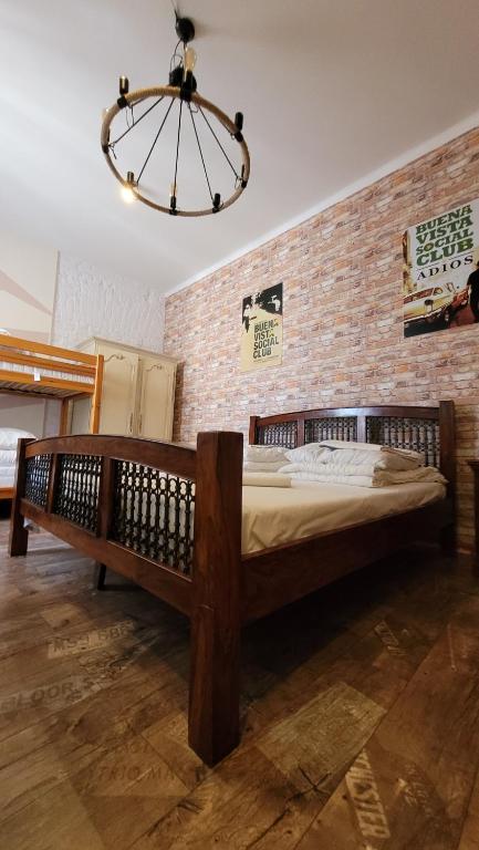 Postel nebo postele na pokoji v ubytování Chmielna 5 Rooms & Apartments
