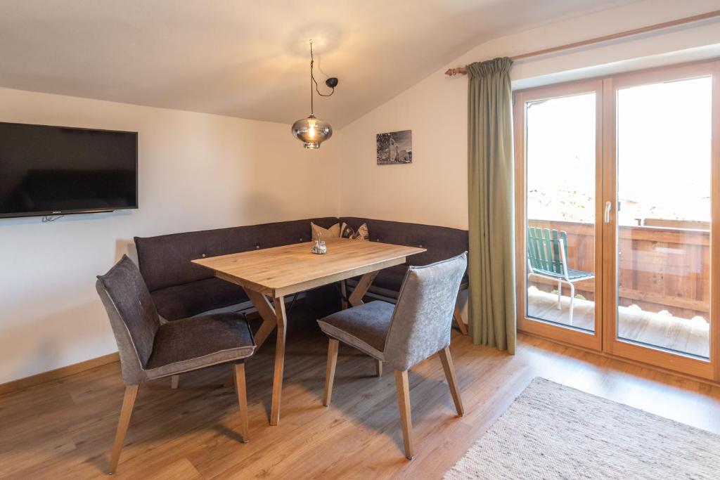 TV a/nebo společenská místnost v ubytování Apartments Foidl