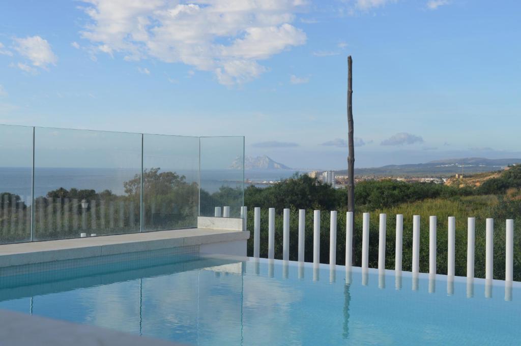 Basen w obiekcie Villa Eliseo - private pool and sea views I 2400 lub w pobliżu