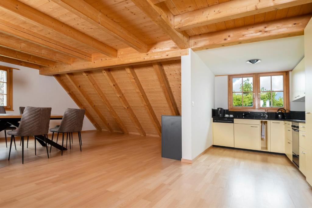 Kuchyň nebo kuchyňský kout v ubytování Gasthof Krone Blatten