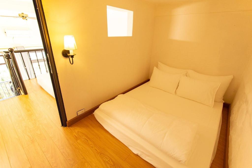 Mountain View Station - 7