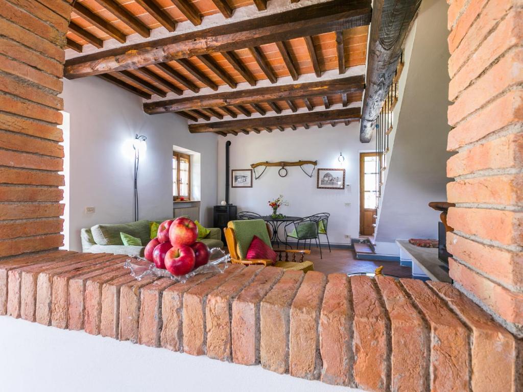 Część wypoczynkowa w obiekcie Holiday Home Il Fienile by Interhome