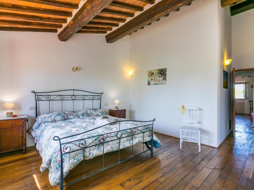 Łóżko lub łóżka w pokoju w obiekcie Holiday Home Il Fienile by Interhome
