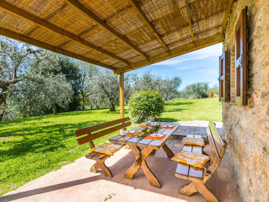 Ogród w obiekcie Holiday Home Il Fienile by Interhome
