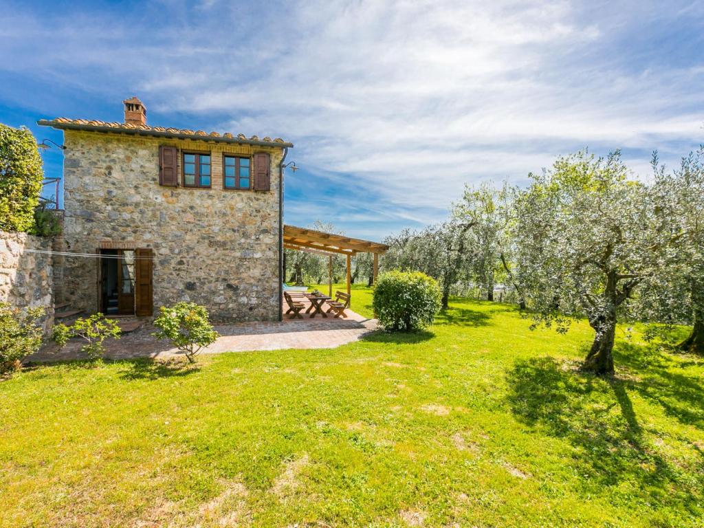 Ogród w obiekcie Holiday Home Il Fienile by Interhome