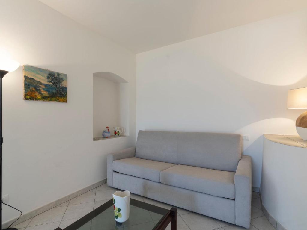 Część wypoczynkowa w obiekcie Apartment Rosmarino by Interhome