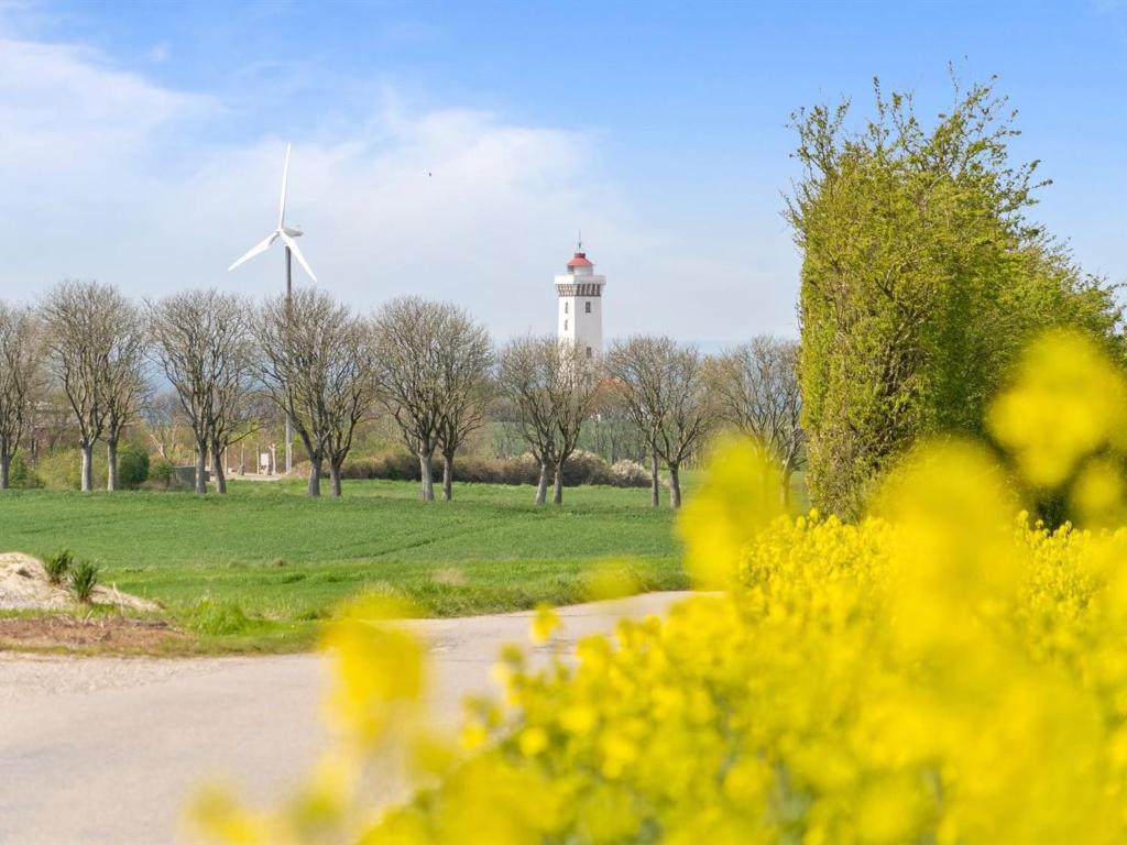 Zahrada ubytování Holiday Home Store - 700m from the sea by Interhome