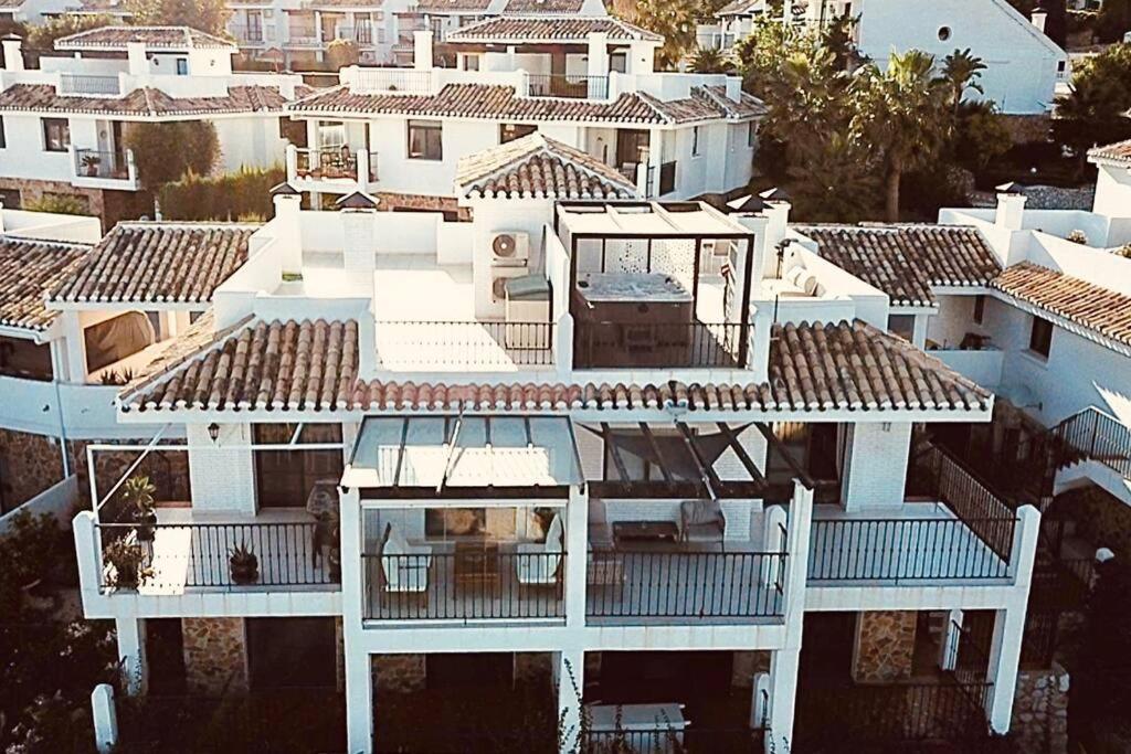 Budynek, w którym mieści się apartament