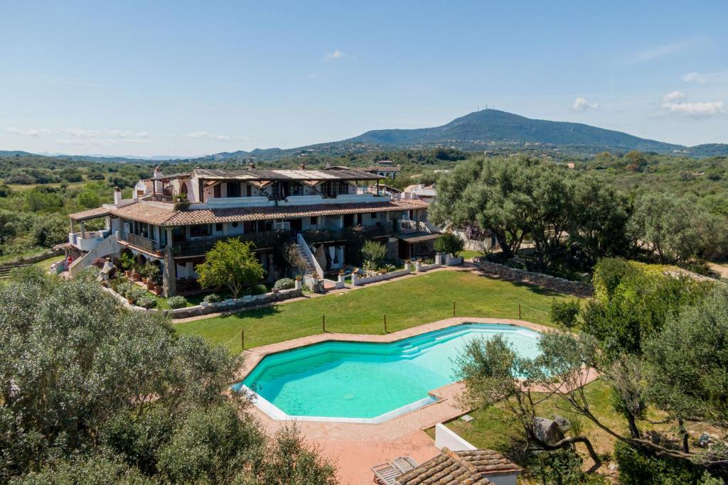 Изглед към басейн в Casa dell'Artista by Wonderful Italy или наблизо