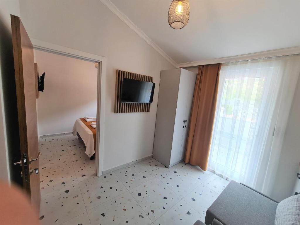 Tonoz Beach Hotel - 19