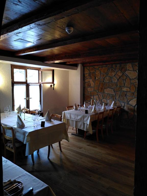 Restaurace v ubytování Hotel Sonne Sissach