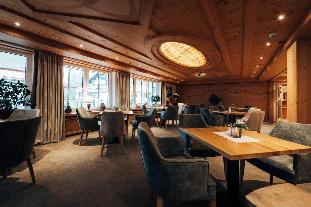 Posezení v ubytování Parkhotel Burgmühle