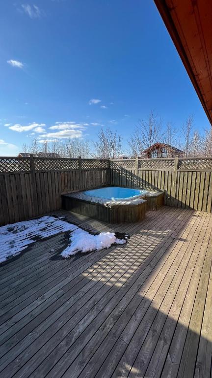 Sundlaugin á Minniborgir Cabins eða í nágrenninu