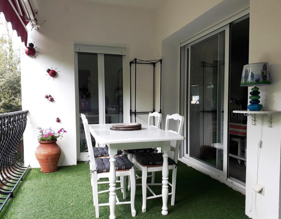 Patio nebo venkovní prostory v ubytování Havre de paix entre mer et montagne à Céret pour 4 à 5 pers