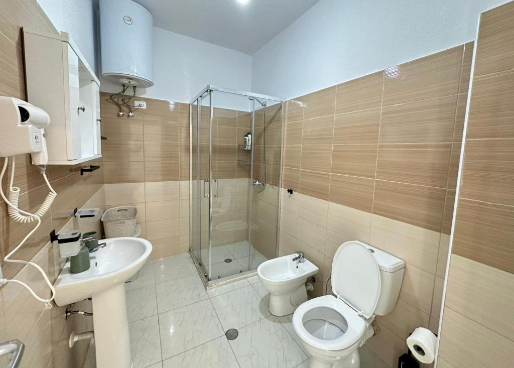 ห้องน้ำของ TreA Accomodations - Roof Top On Beach
