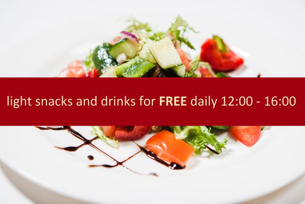 Archibald At the Charles Bridge - Resim 16