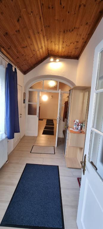 Postel nebo postele na pokoji v ubytování Innenstadtgarten-Wohnung