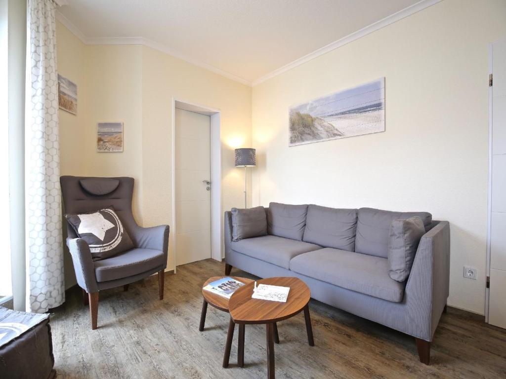 Posezení v ubytování Strandvilla Marina 18 - Balkon mit Meerblick