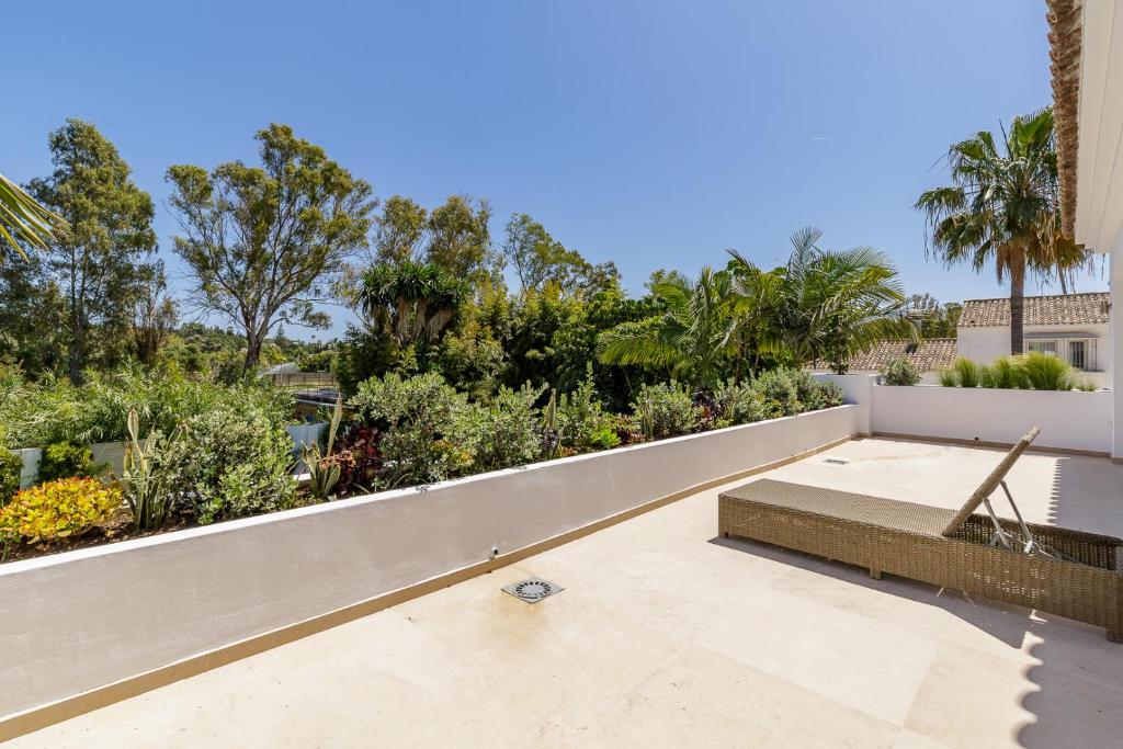 A garden outside Holiday villa for rent in Marbella