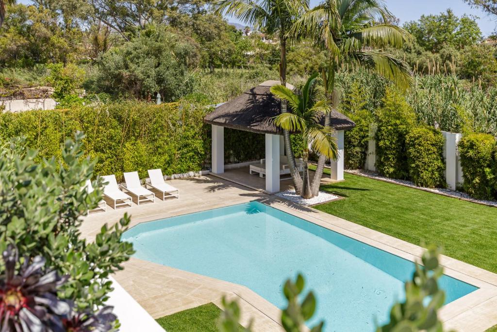 The swimming pool at or close to Holiday villa for rent in Marbella