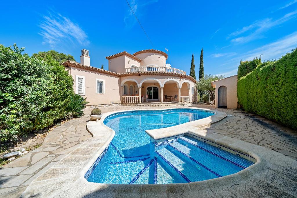 Las Tres Cales, Les tres Cales (aktualisierte Preise für 2024)