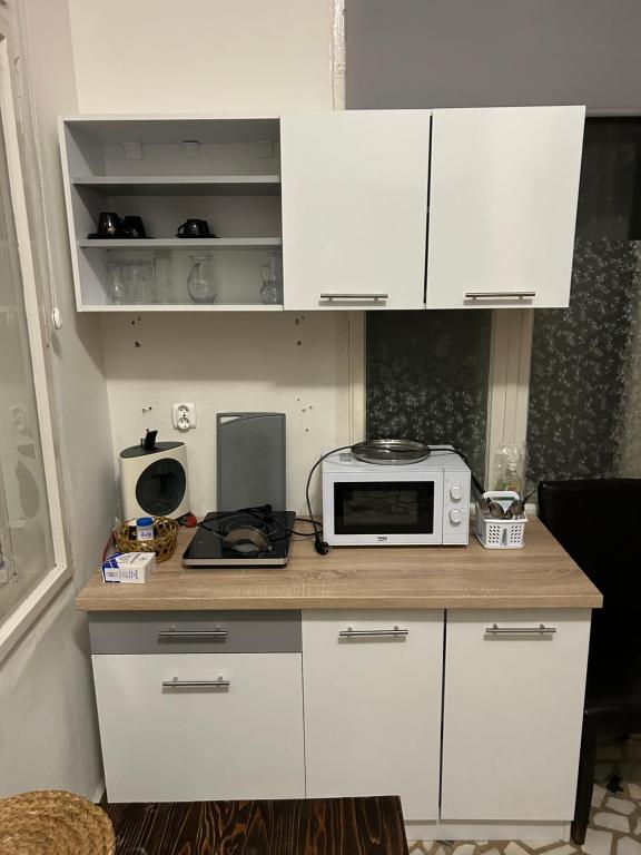 Irina Apartments - One-Bedroom Apartment