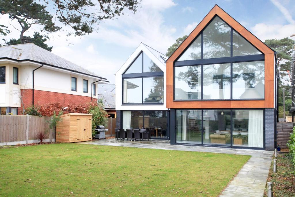 Holiday home The Spyglass, Canford Cliffs, UK - Booking.com