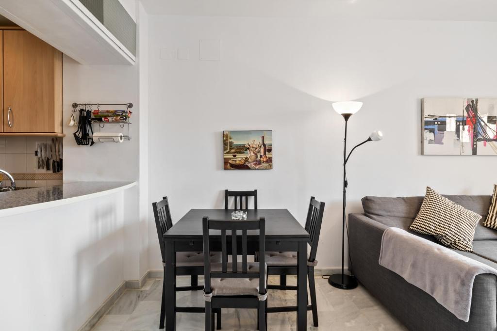 Fotografie z fotogalerie ubytování Sunset apartment with pool in El Faro Ref 211 v destinaci Fuengirola
