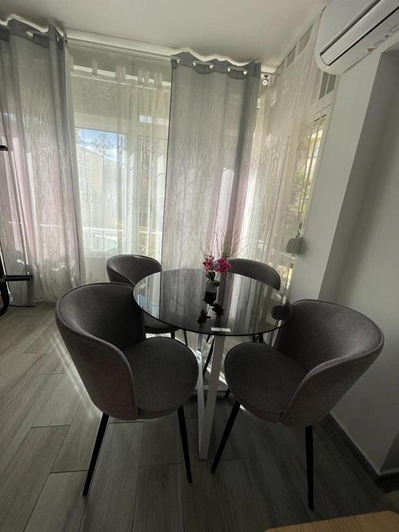 Część wypoczynkowa w obiekcie Blue Ocean Apartment