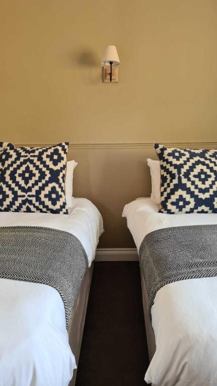 The Cricketers Inn - Triple Chambre Avec Douche