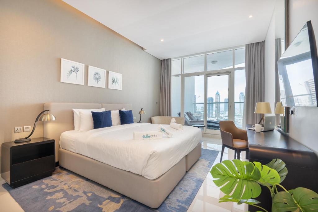 Spectacular Burj Khalifa view service apartment