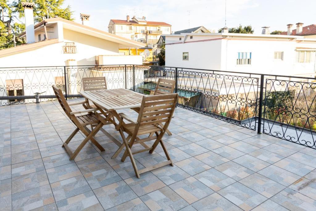 Balkón nebo terasa v ubytování Elite Home