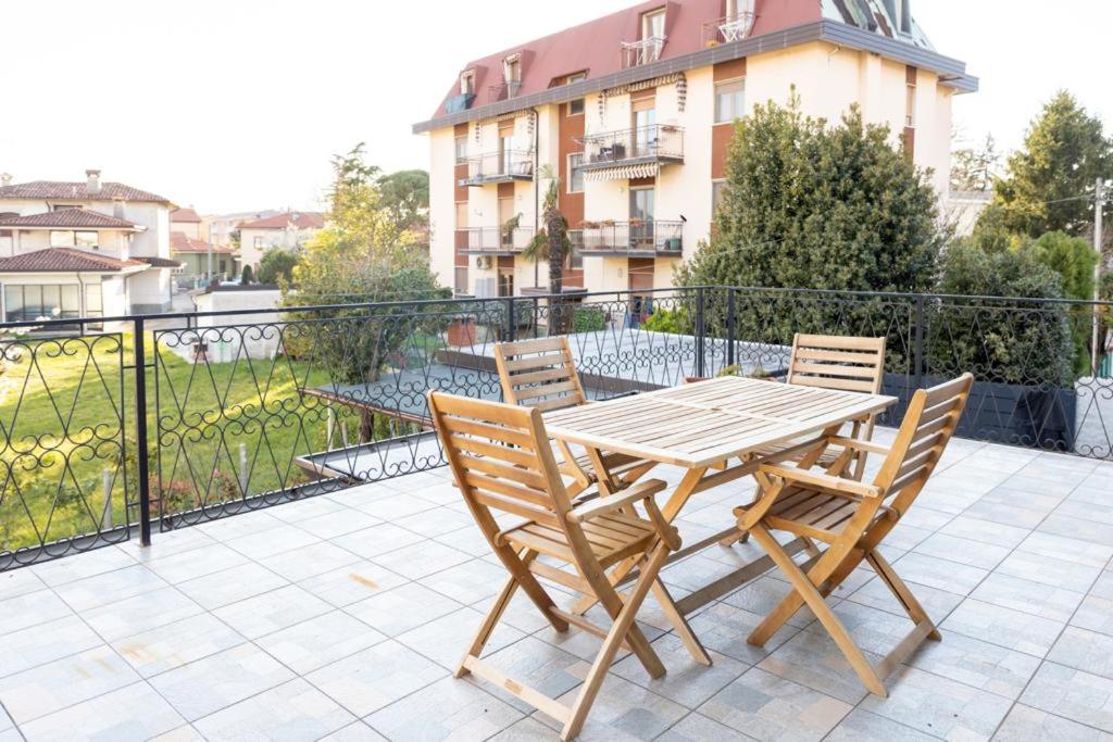 Balkón nebo terasa v ubytování Elite Home