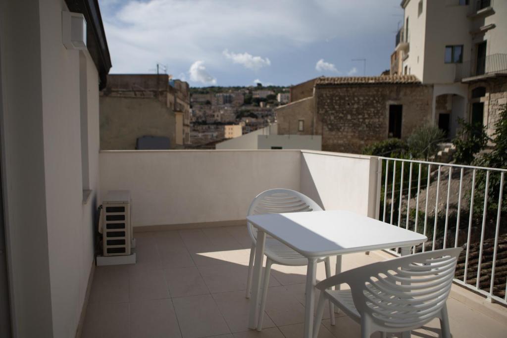 A balcony or terrace at CASA MAIOLICA