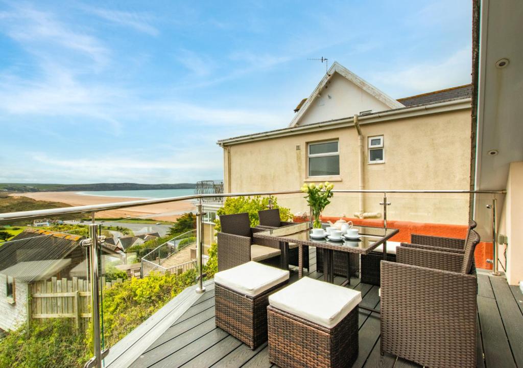 Un balcon sau o terasă la Ocean Villa