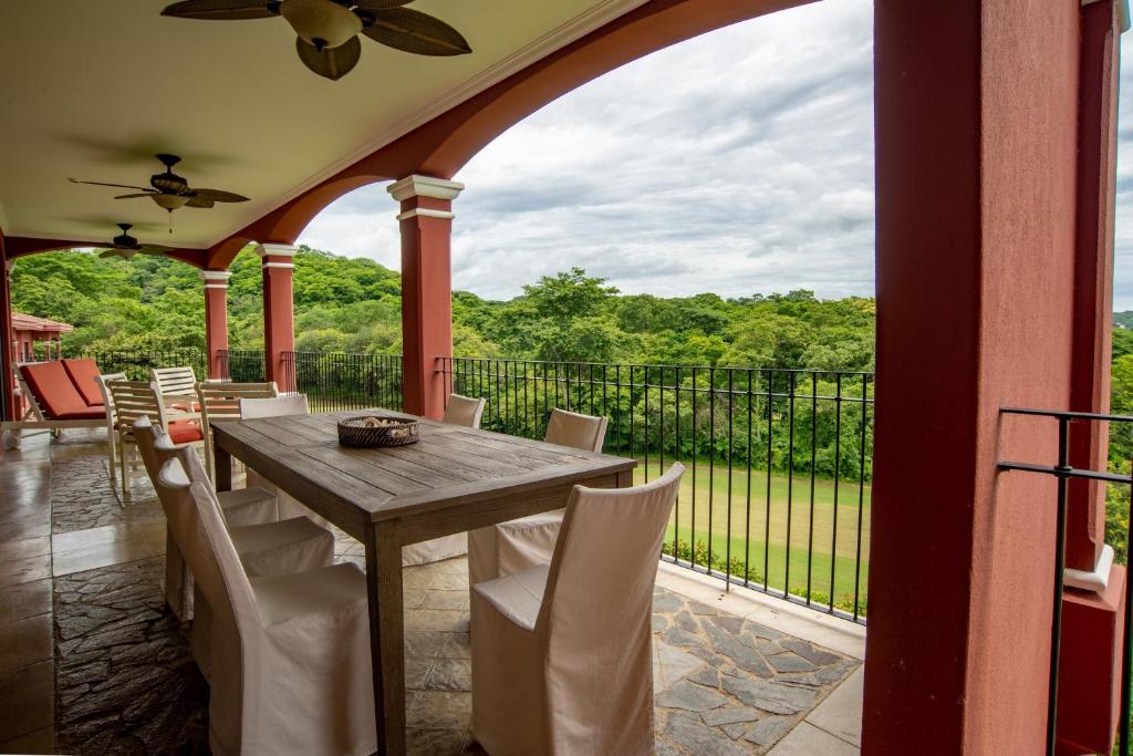 Balkón nebo terasa v ubytování Bougainvillea 8211 Luxury Apartment - Reserva Conchal