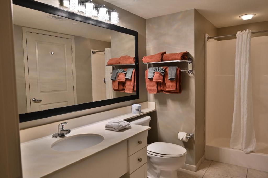 Oceanfront Paradise Sleeps 10 w Stunning Sunrises photo