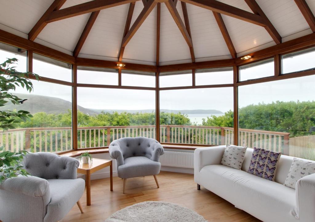 Sanfield House 8, (updated prices 2024)