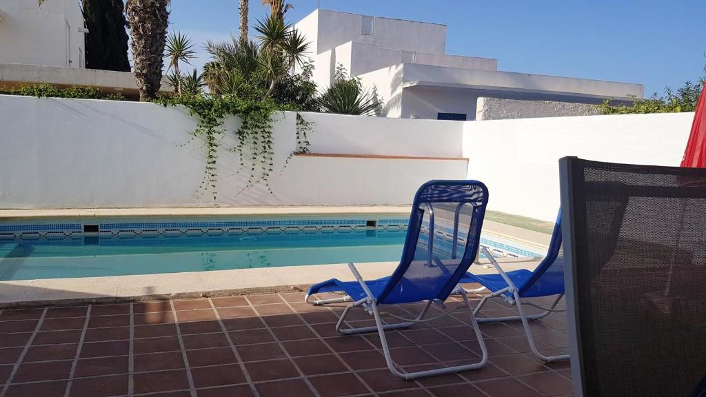 Bazén v ubytovaní Spacious House with Private Pool in Vera, 420 sqm alebo v jeho blízkosti