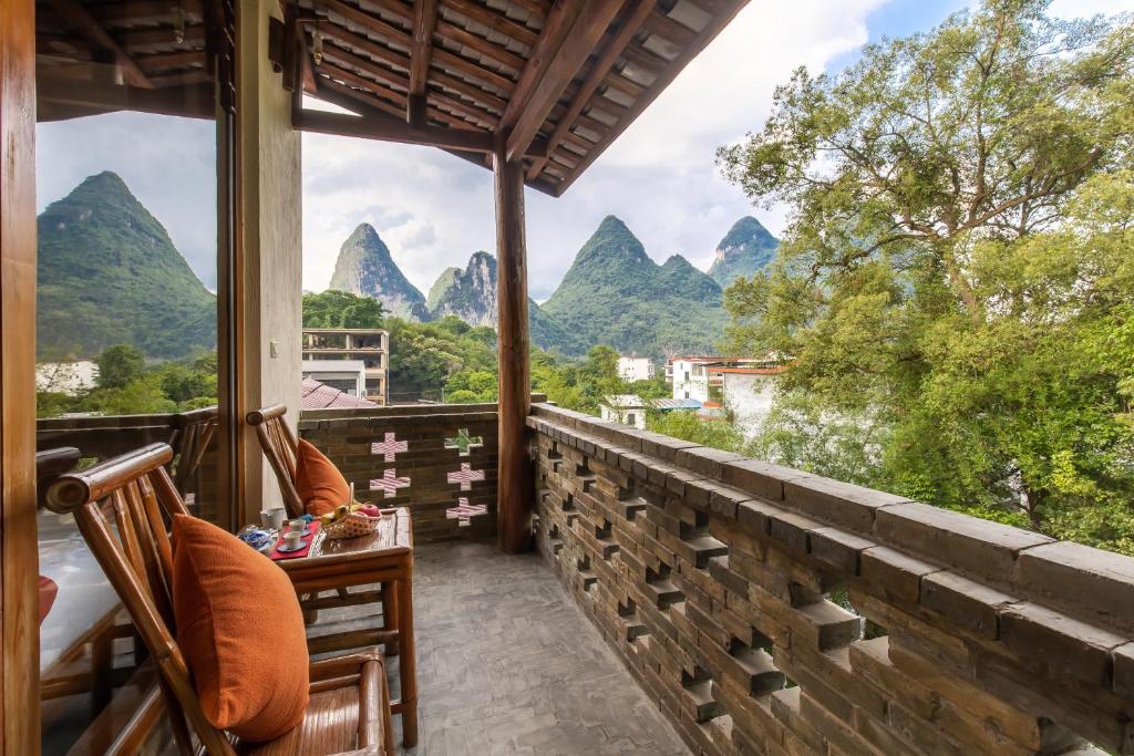 Yangshuo River Lodge Hotel-Free pick up from Yangshuo Area over three nights - Deluxe Triple Room