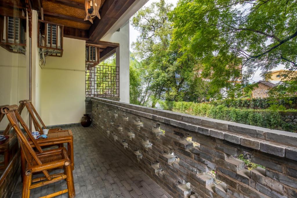 Yangshuo River Lodge Hotel-Free pick up from Yangshuo Area over three nights - Deluxe Twin Bed Room