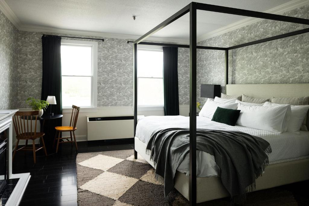 The Litchfield Inn - 