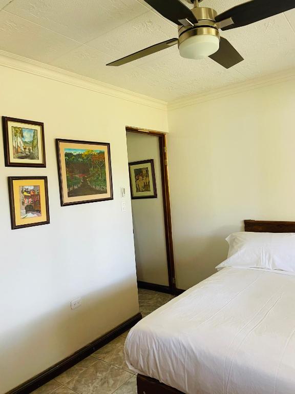 Postel nebo postele na pokoji v ubytování Casa Mano de Tigre