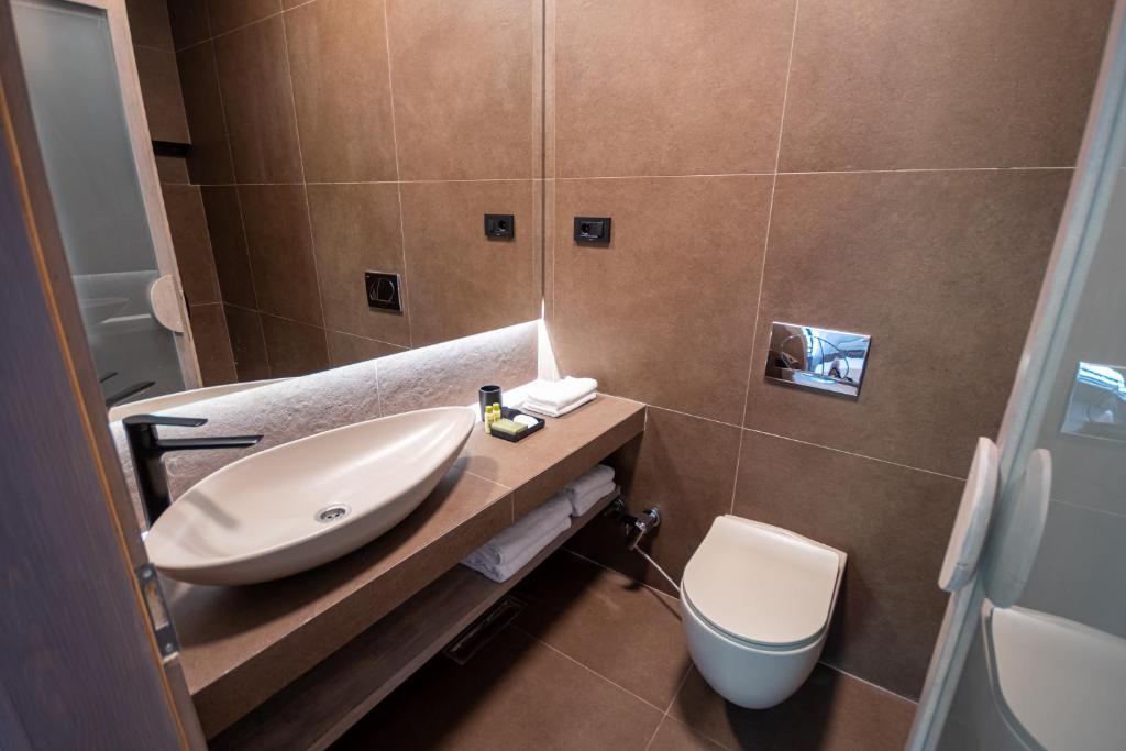 Koupelna v ubytování Bloom Suites
