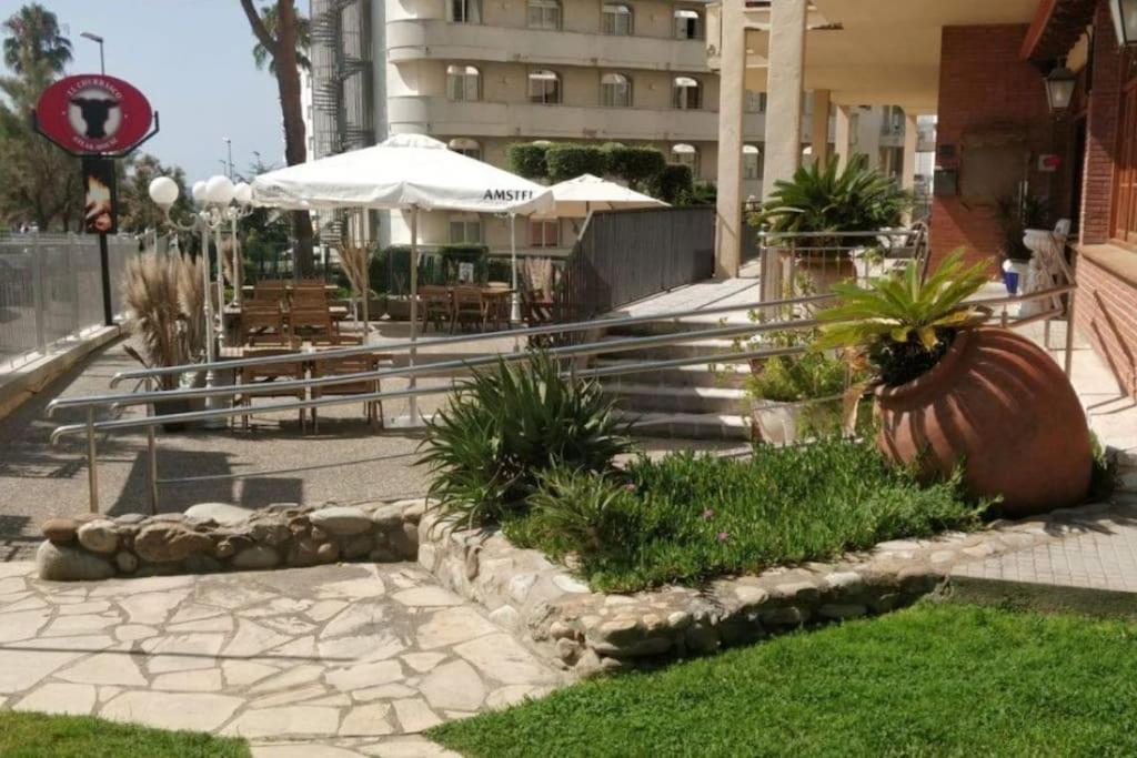 Zahrada ubytování somriu Apartament Fenals Platja