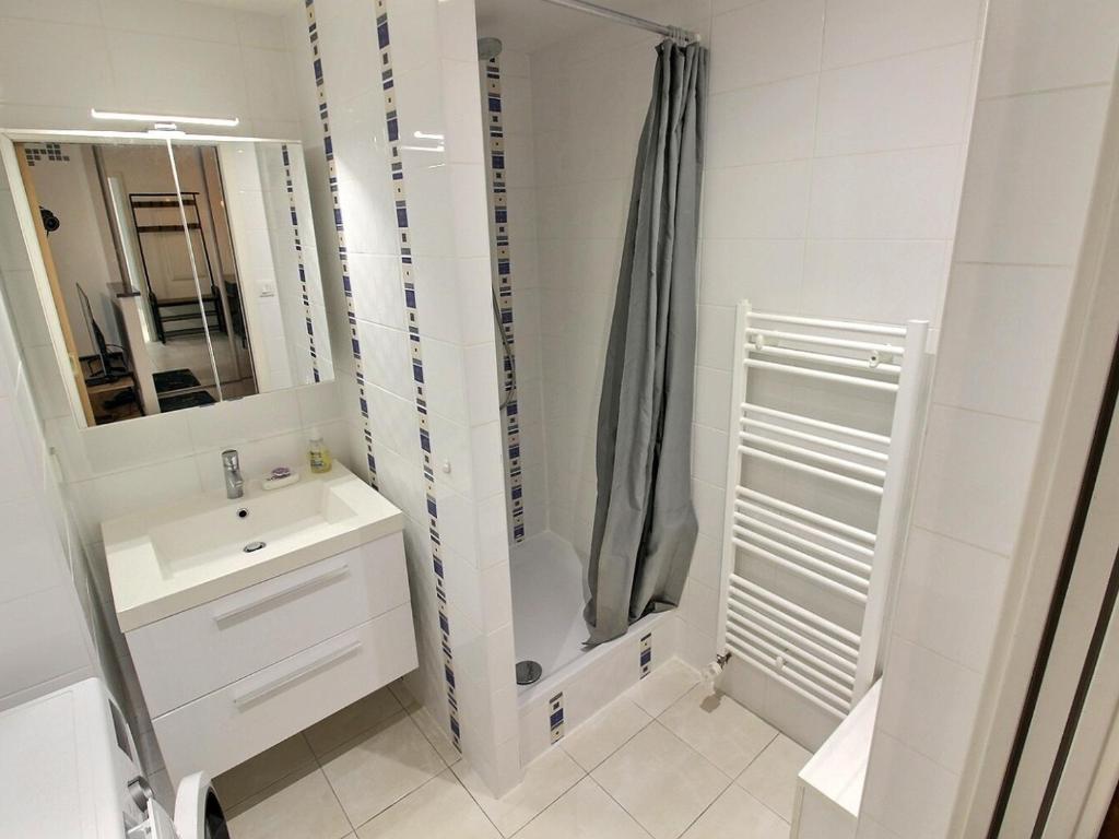 Appartement lumineux à Colmar avec terrasse, parking et WiFi – 5 min du centre – photo 8