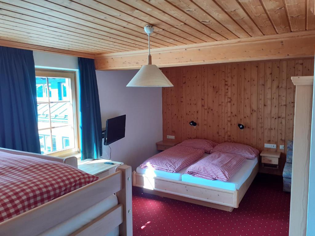 Steinerhaus Berggasthof - 15