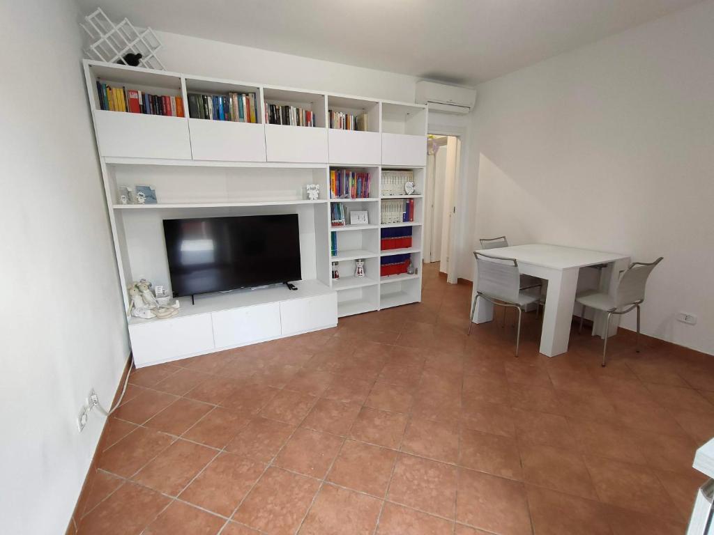 Knihovna v apartmánu