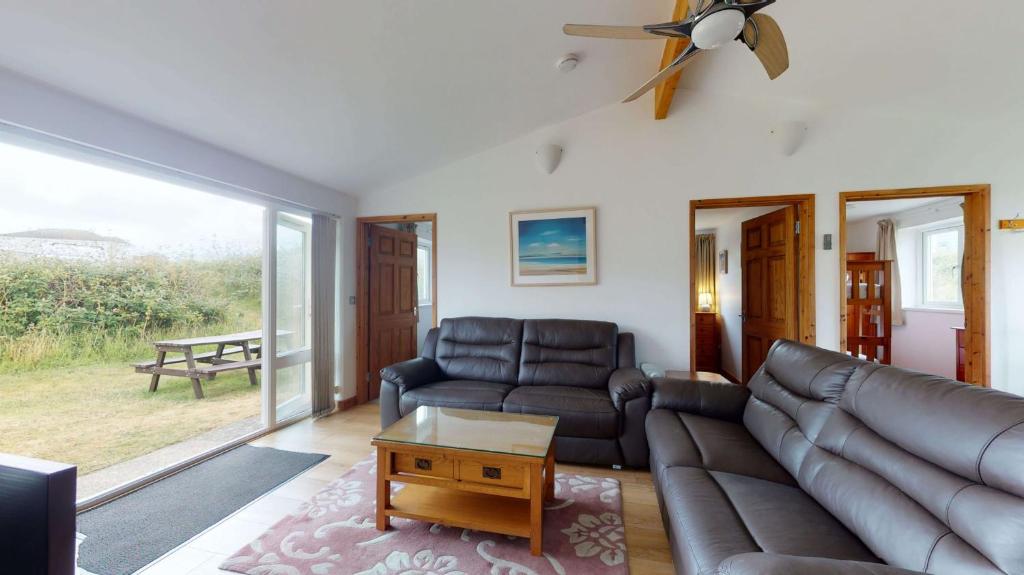 F26 Porthia, Riviere Towans, Hayle (updated prices 2024)